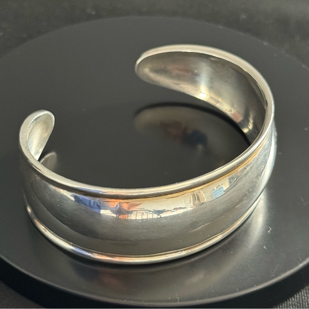 Silpada Wide Sterling Silver Cuff Bracelet  Polished Modern Minimalist